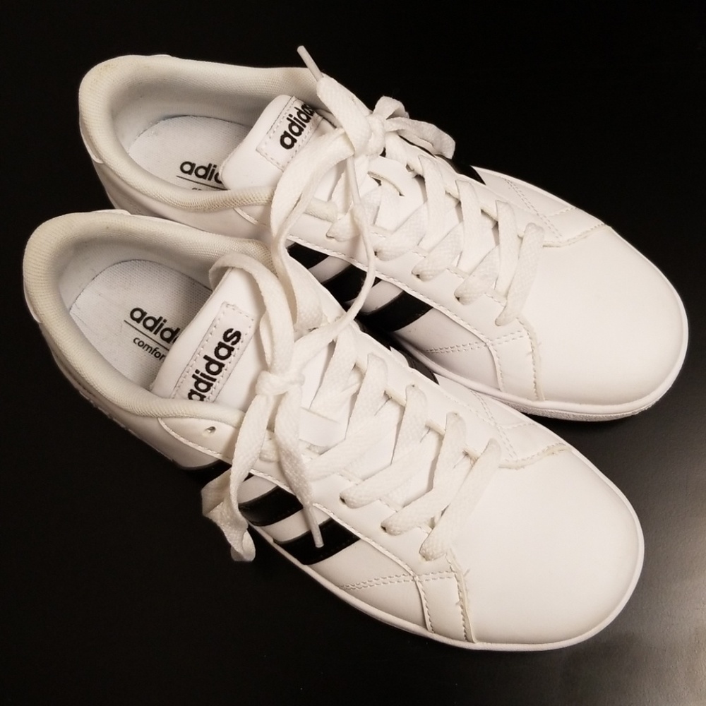 Adidas girls shoes